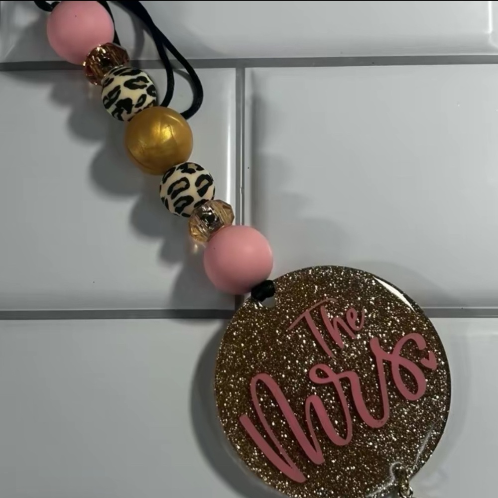 Candidly Car Charm - The Mrs. (gold/pink)
